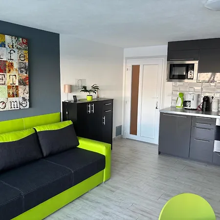 Dream House Apartment *